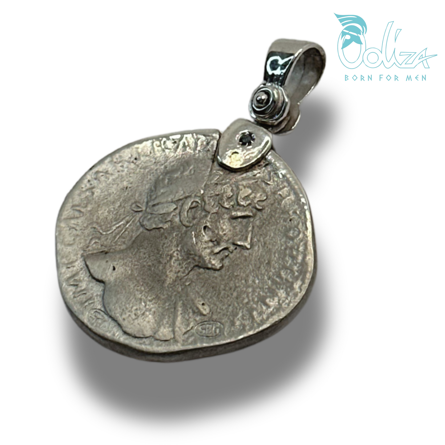 Pendente e Diamanti Neri con Medaglia Δ